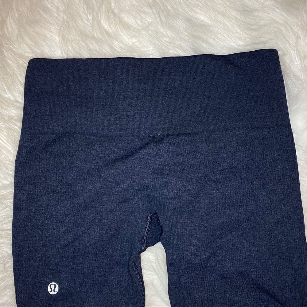 Lululemon In the Flow Crop II - Picture 9 of 12